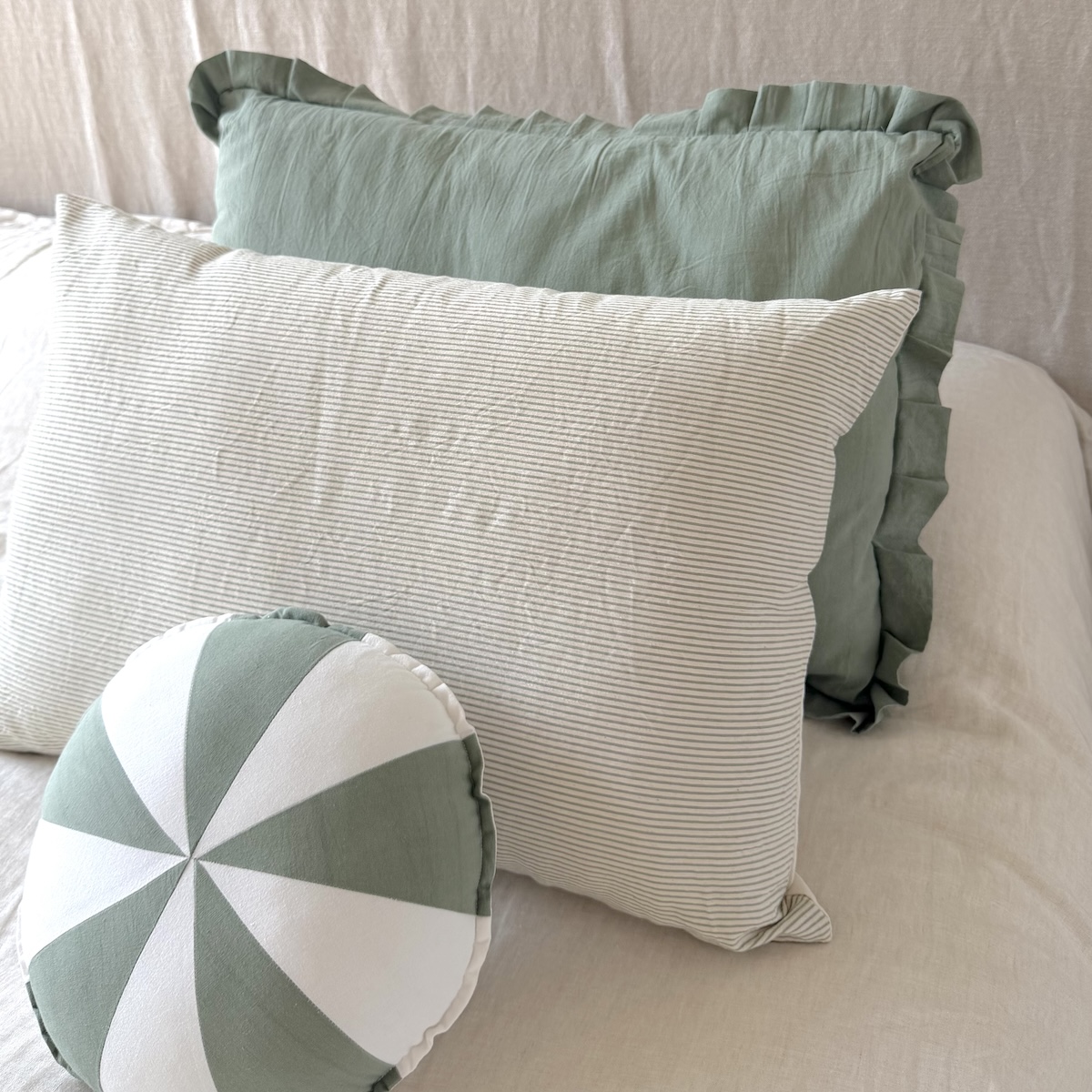 Almohadón rayado (varios colores) - Imagen 6